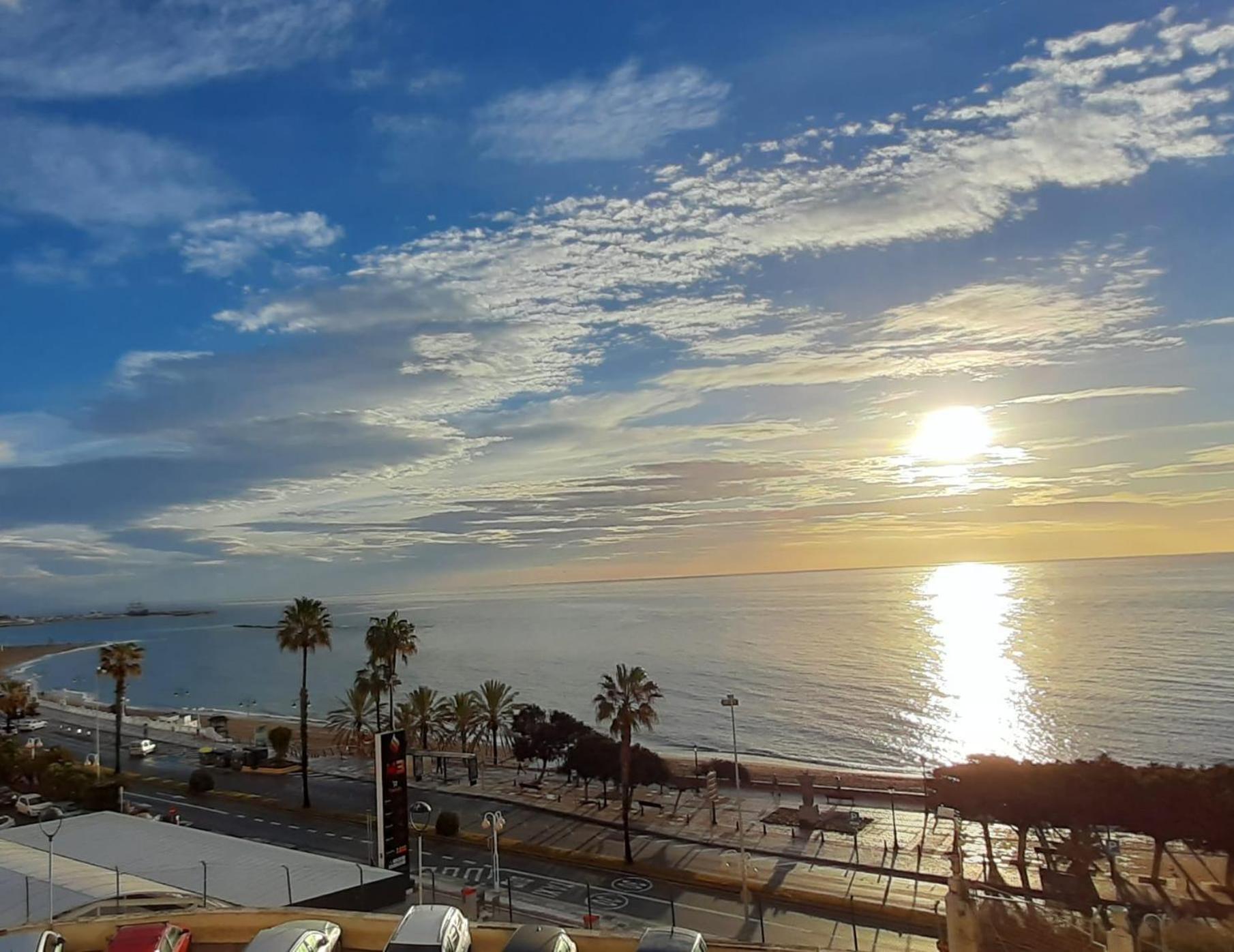 Benalbeach HOLIDAYS BENALMÁDENA Habitación foto